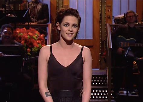 Watch Kristen Stewart Address Donald Trumps Tweets On Snl