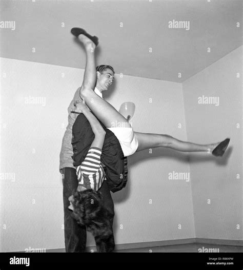 Swing Dance 1940s Stock Photos And Swing Dance 1940s Stock Images Alamy