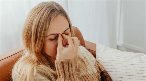 Stuffy Nose At Night Heres What It Could Mean For Your Health