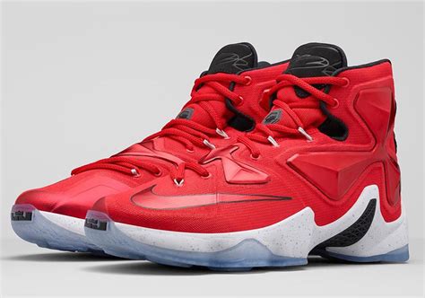 An Official Look At Lebrons Opening Night Lebron 13