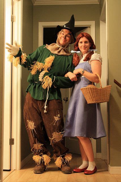 Scarecrow And Dorothy Halloween Costumes To Make Couples Costumes