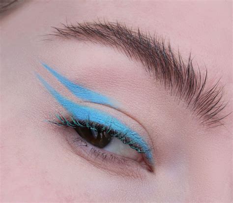 Double Winged Baby Blue Eyeliner No Eyeliner Makeup Makeup Blue