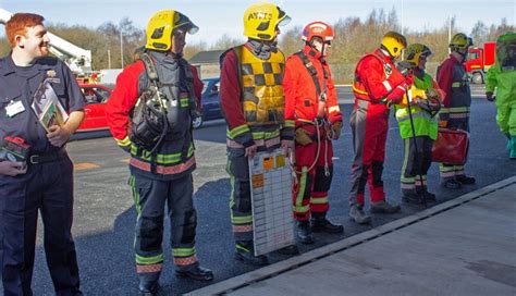 careers derbyshire fire and rescue service