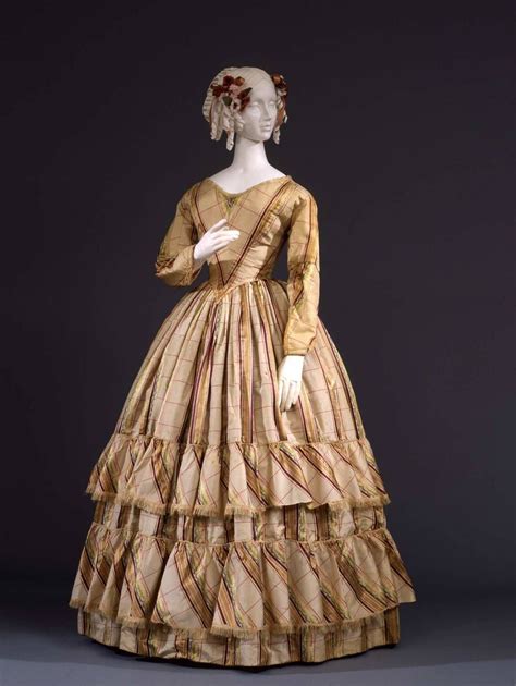 Silk Taffeta Day Dress Ca 1845 48 1800s Fashion 19th Century Fashion