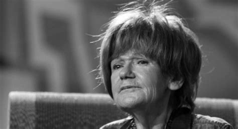 Może lepiej o pewnych rzeczach mówić szczerze, jak maria czubaszek i nauczyć się, że nie każdy musi żyć tak, jak my sami uważamy za słuszne. Mąż Czubaszek ujawnił jej mroczny sekret. Fani są na niego ...