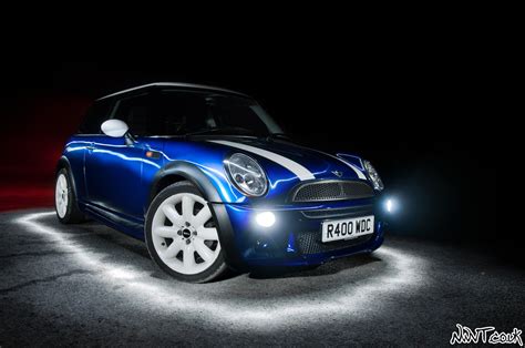 Bmw Mini Cooper In Blue With White Stripes A Subtle Pow Flickr