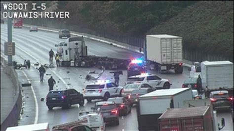 All Lanes Of Northbound I 5 Reopen In Tukwila After Semi Truck Crash