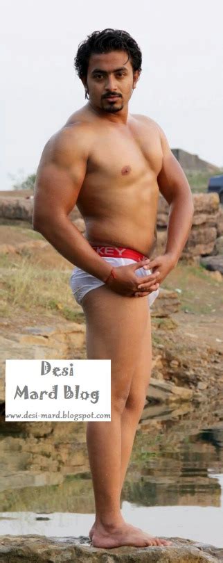 Nude Desi Hunk Flexing And Showing Off Indian Gay Site