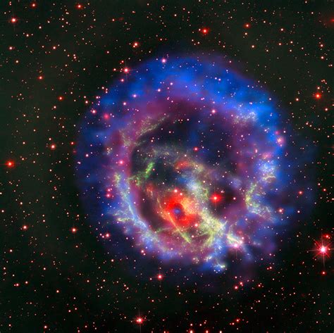 Lonely Neutron Star Looks Fabulous In This New Close Up Space