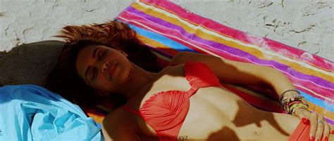 Deepika Padukone Looks Red Hot In A Bikini In Cocktail Indian Bikini