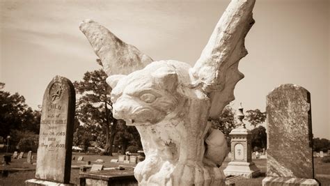 Pensacola's spooky past haunts the present