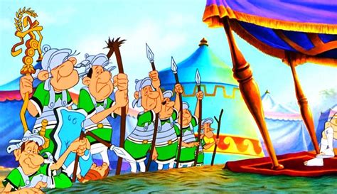 Der sehr kleine gallier sieht zwar nicht aus wie ein held, dank seines scharfsinns und einer gelegentlichen flasche zaubertrank rettet er sich und seine freunde in schöner regelmäßigkeit. Asterix bisher 9 Kinofilme Episodenguide - fernsehserien.de