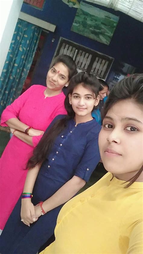 Pin By Serra On Three Sisters Desi Girl Selfie Beutiful Girls Dehati Girl Photo