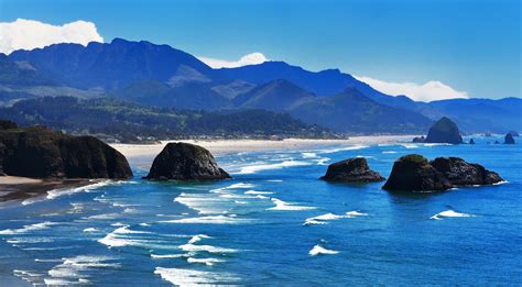 the best cannon beach oceanfront hotels with views — the most perfect view
