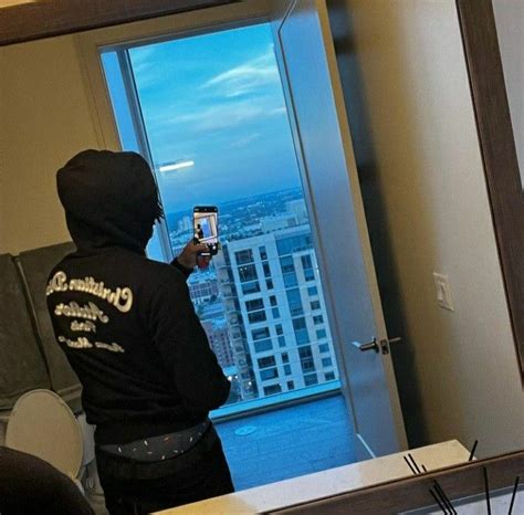 Pin By Ari 🦅 On Rino Mirror Selfie Rappers Scenes