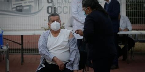 La vacuna de sinovac biotech está acabando con el. COVID-19: Tras vacuna, médicos ven esperanza en Jalisco ...