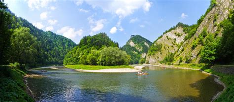 Dunajec River In Pieniny Mountains Poland Stock Photo