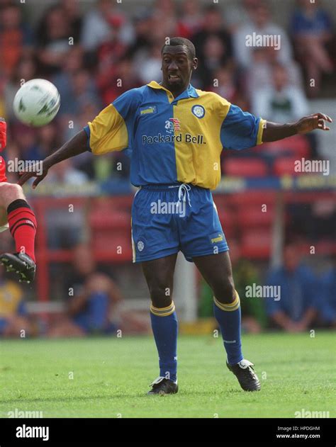 Hasselbaink Leeds 1997 Hi Res Stock Photography And Images Alamy