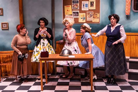 Phx Stages Your First Look At 5 Lesbians Eating A Quiche At Theaterworks