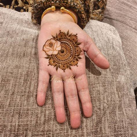 50 Minimal Mehndi Designs For Your Intimate Wedding Mehndi Designs