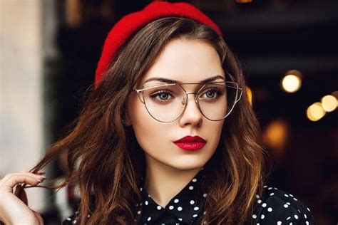 Six Makeup Tips For Glasses Wearers Fast Fashion News