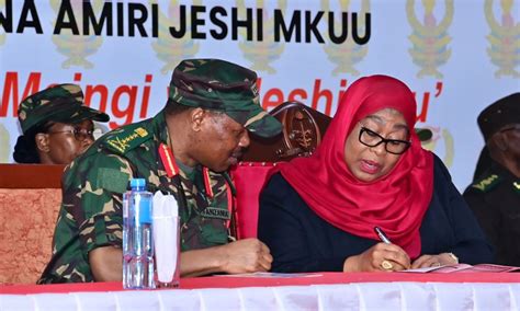 Amiri Jeshi Mkuu Na Rais Dktsamia Achukua Angalizo Lilitolewa Na Mkuu Wa Majeshi Ya Ulinzi