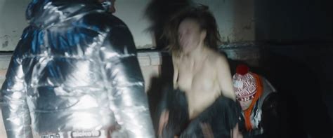 Nude Video Celebs Darya Ekamasova Nude Survived S01e03 2021