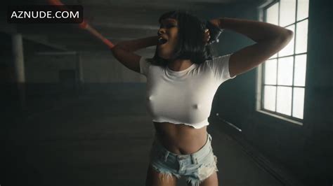 Azealia Banks Sexy In Music Video Anna Wintour Aznude