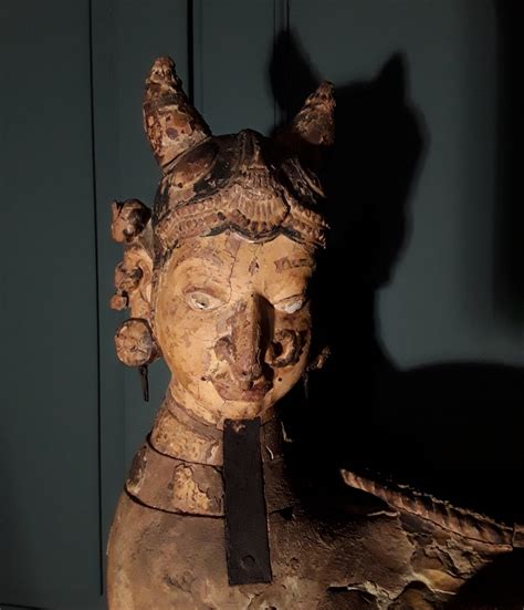 proantic goddess sculpture