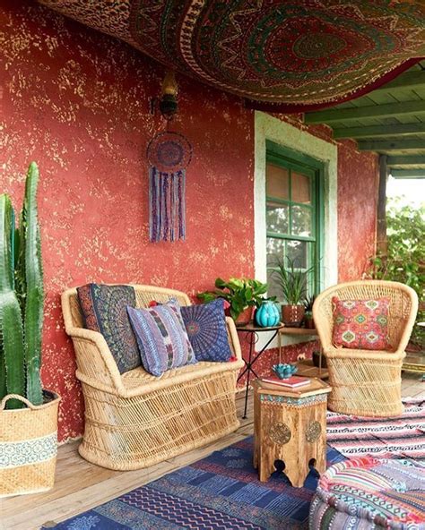 Maybe you would like to learn more about one of these? Beautiful Front Porch Decor Ideas With Bohemian Style 18 ...