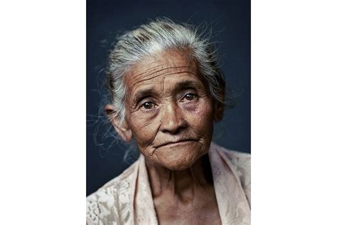 Пожилые жертвы войны 11 фото