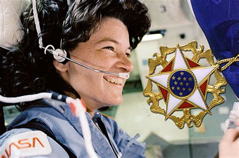 Twe Photo Of The Week Sally Ride First American Woman To Fly In Space