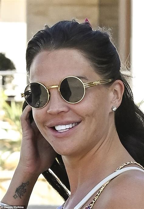 Danielle Lloyd Displays The Dazzling Results Of Her Trip To The Dentist
