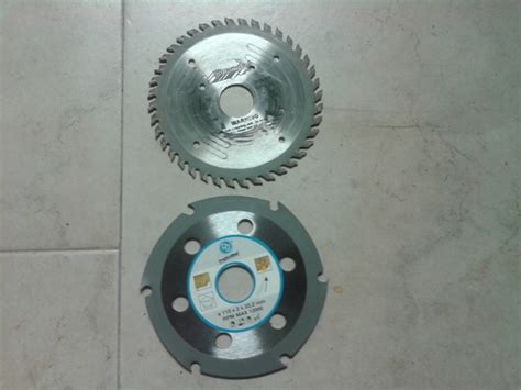 Ideale per falegnami, montatori, installatori ed elettricisti. Dischi a corona per legno con catena da motosega