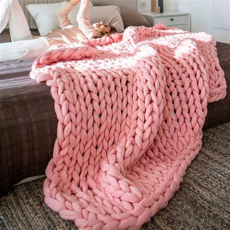 Wholesale Soft Large Knit Chunky Knitted Blanket Yarn Custom Factory