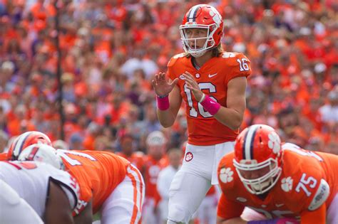Quarterback running back fullback wide receiver tight end left tackle left guard center right guard right tackle interior defensive line edge rusher linebacker safety cornerback kicker punter long snapper. USAToday: The 10 best college football quarterbacks for ...