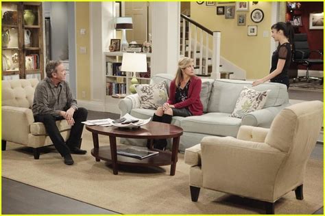 Full Sized Photo Of Mike Advises Mandy Last Man Standing Stills 03 Mandy Gets Business Advice
