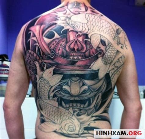Ngay lập tức thông tin về cô nàng được các cư dân mạng ráo riết tìm kiếm. Ý nghĩa hình xăm chiến binh samurai không phải ai cũng biết