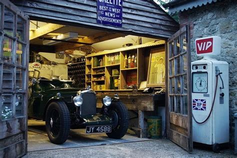 Good Life And Good Taste Vintage Garage