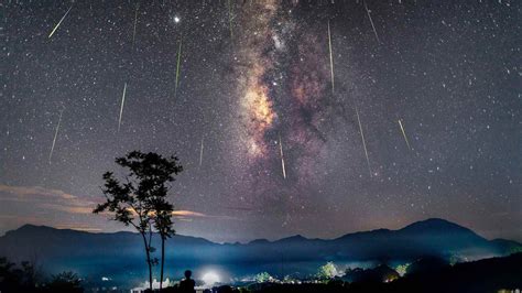 Beginning Of Perseid Meteor Shower Month Learn How To View One Of The