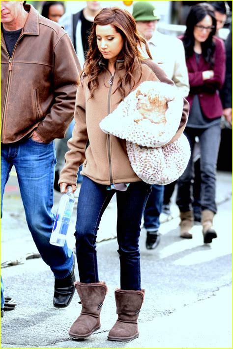 Aly Michalka Ashley Tisdale Hellcats Stroll On Set Photo Photo Gallery Just