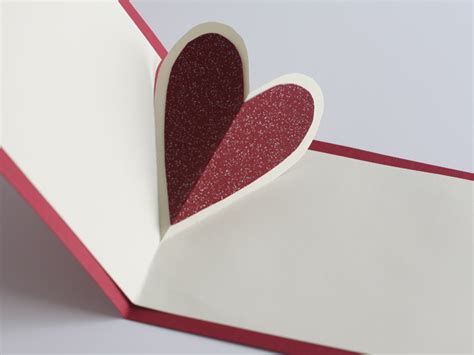 Anyone would love a random pop up card idea! DIY: Valentine's Day Pop Up Cards