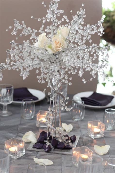 A Sparkling Wedding Table Centerpiece I Would Use Less Splarkles And