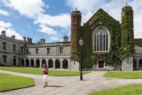 Under the free fees initiative, ireland's higher education authority pays tuition fees for eligible students straight to the university. Best universities in Ireland | Times Higher Education (THE)