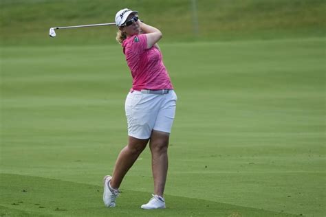 Teenage Amateur Golfer Rachel Lee Tied For The Lead In The Australian