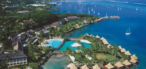 Haiti, the saying goes, is 70% catholic, 30% protestant, and 100% vodou. معلومات عن دولة هايتي - موضوع