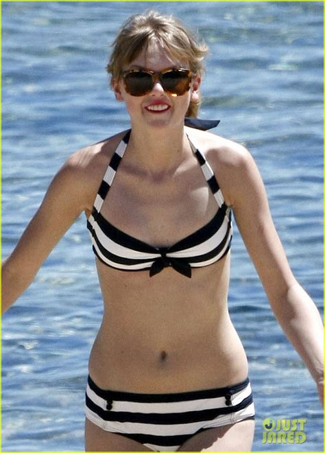 Taylor Swift Bikini Babe In Australia Photo 2636525 Bikini Taylor Swift Photos Just