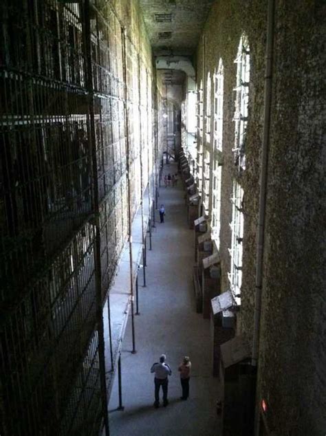 16 Pics Of Creepy Abandoned Prisons Klykercom