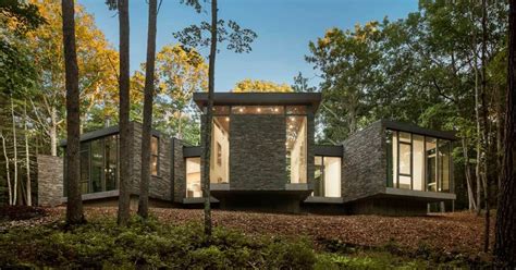 Cluster Of Four Pavilions Unfolds Studio Mms Meditative Retreat In