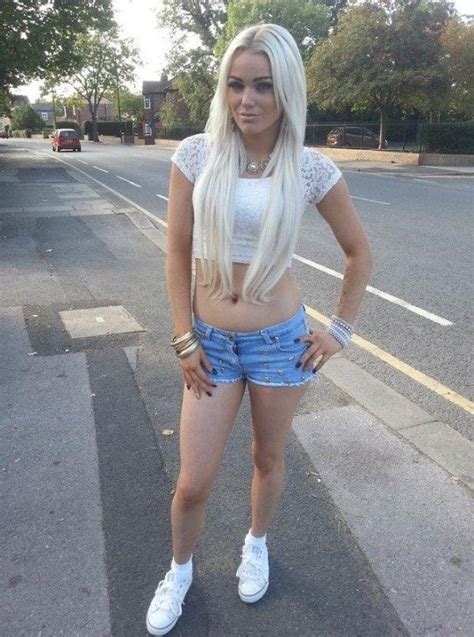 Bristol Slags On Twitter Rt Gorgeous Chav Slut From Bristol In Tiny Denim Shorts And Trainers